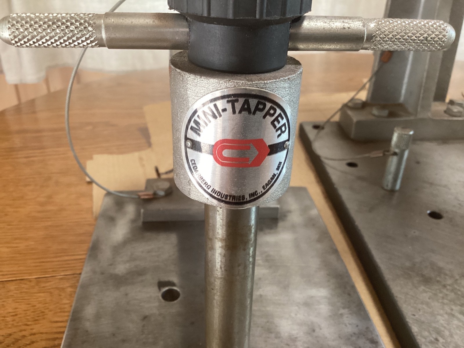 CEDARBERG Ind. Inc. Mpls, MN USA Hand E-Z Tapper + Mini Tapper with Most Taps