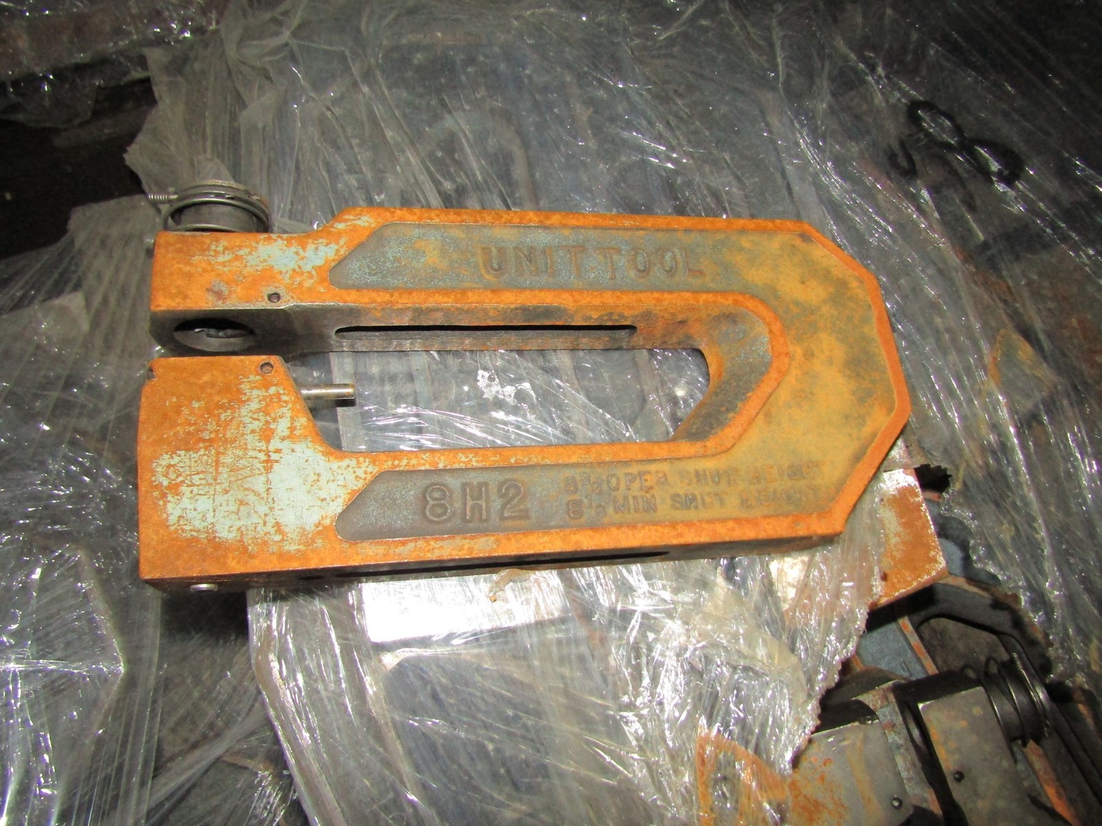 Unittool 8H-2 Throat Punch Dia. 1/4″ Thick Max C-Frame Punch