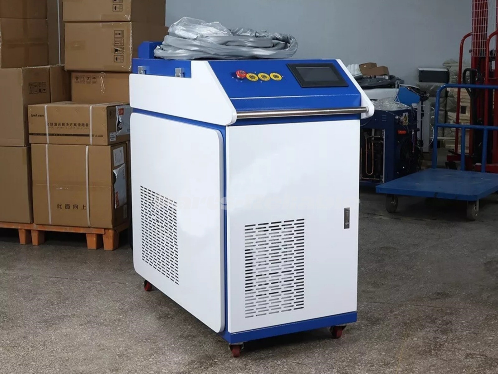 1500W Specialized Laser Cleaning Machine, Rust, Paint Removal 12-inch wide beam