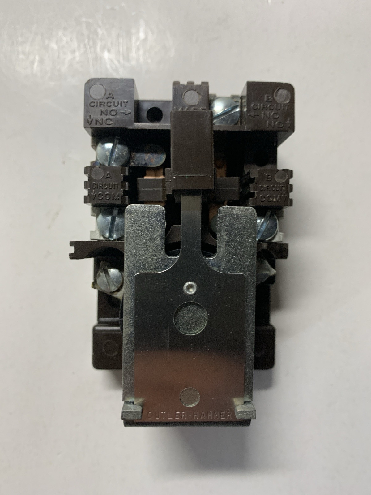 CUTLER HAMMER 9575H2614A 12v, 2POLE, 1PH, 1NC/1NO, Relay, 12AMP