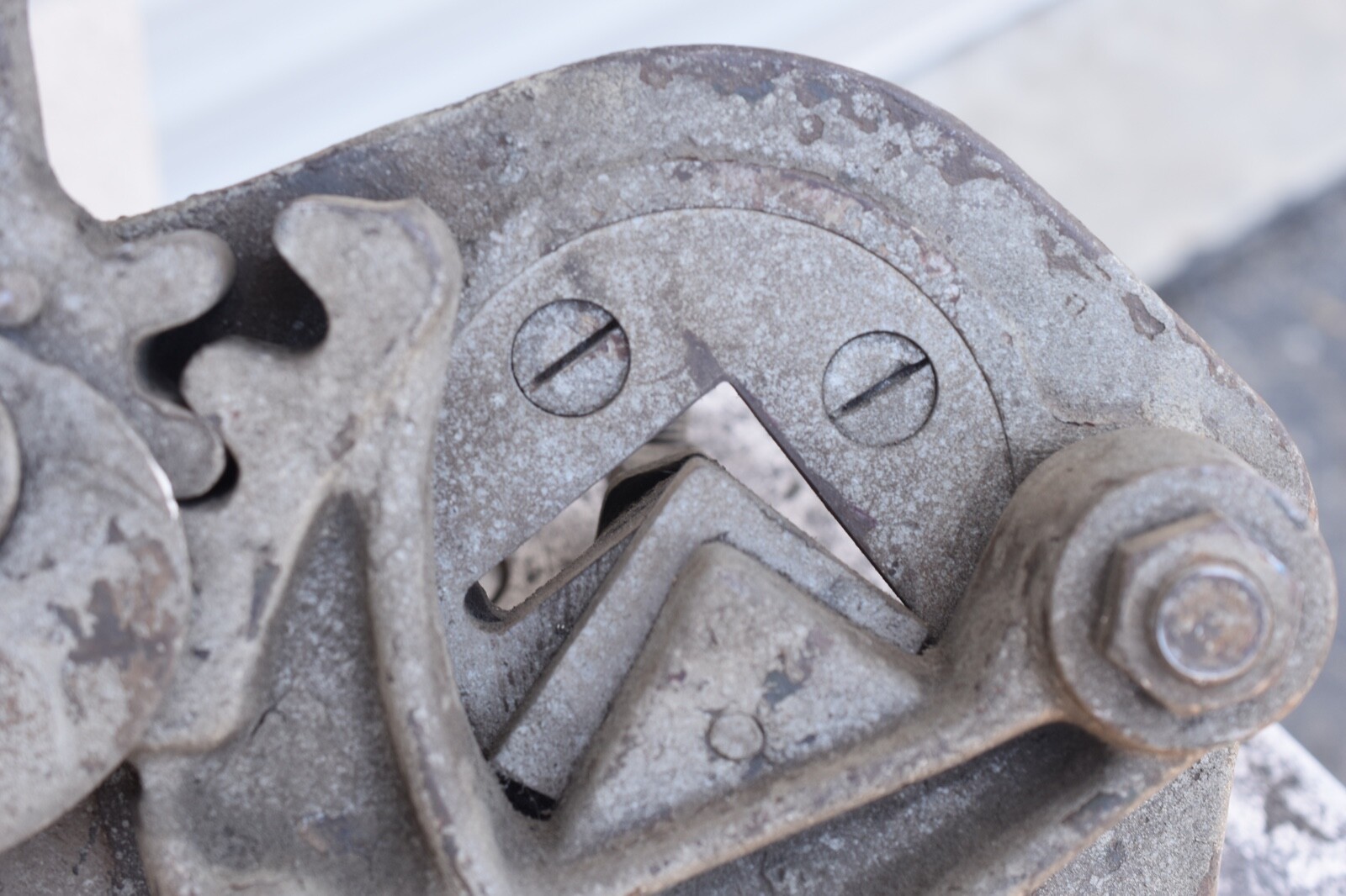 ROPER WHITNEY NO. 4 ANGLE IRON SHEAR