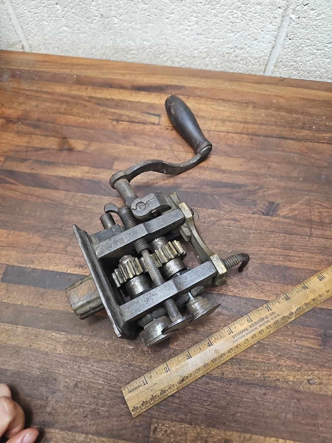 N11- antique early P.S. & W PEXTO hand crank beading machine tinsmith tool