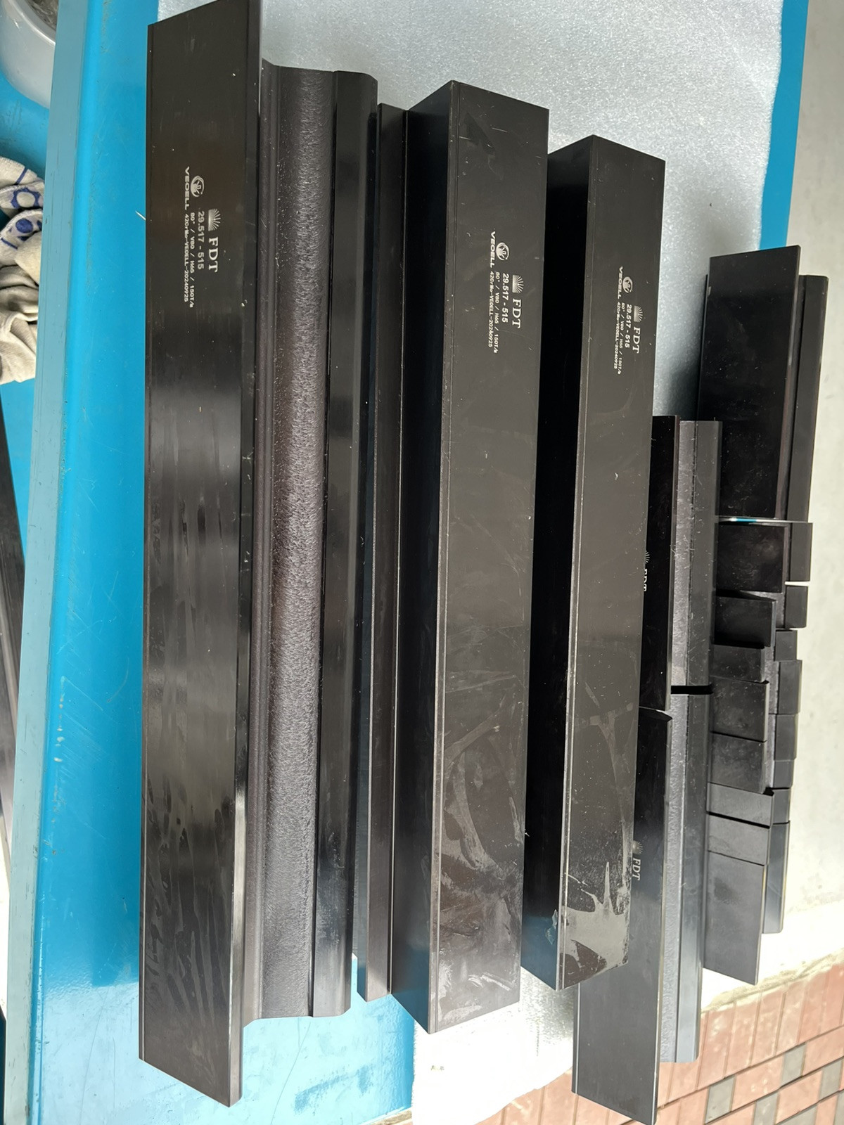 Press Brake Forming Die -80 mm Opening- 2595 MM SEG OR 102.250″ HARDENED BLACK