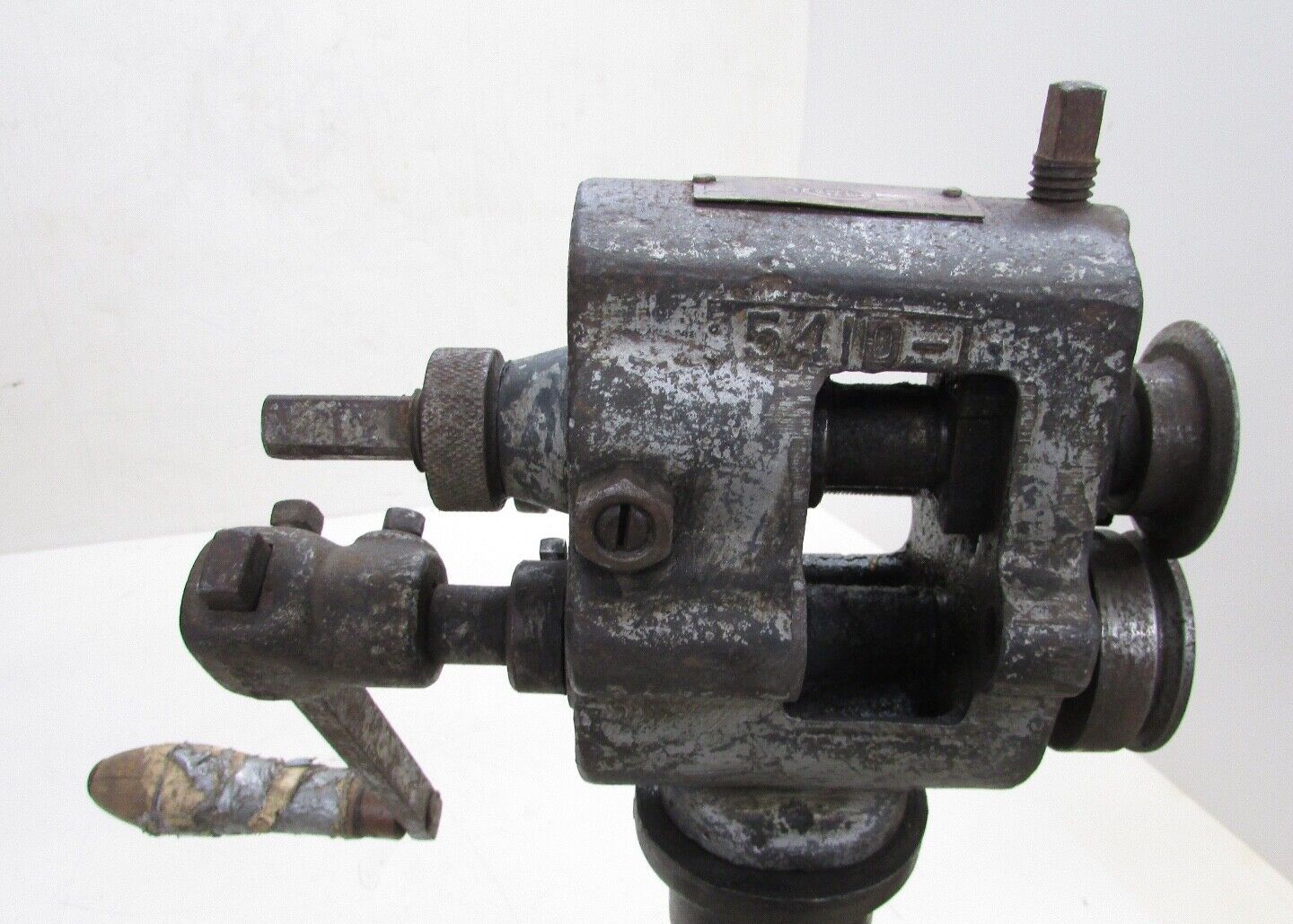 PEXTO MODEL 544 (541D-1) FORMING BEAD ROLLER WITH STAND, PECK STOW WILCOX CO.