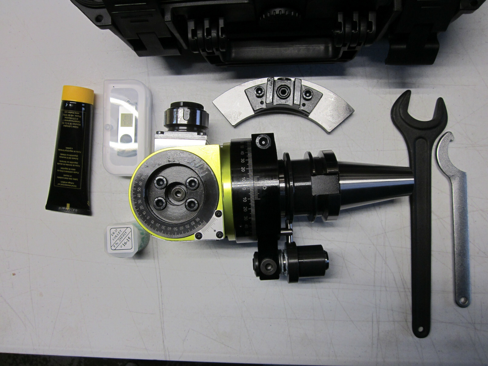 2 AXIS ANGLE HEAD ADJUSTABLE for Drilling Tapping BT40 CNC machines w collet