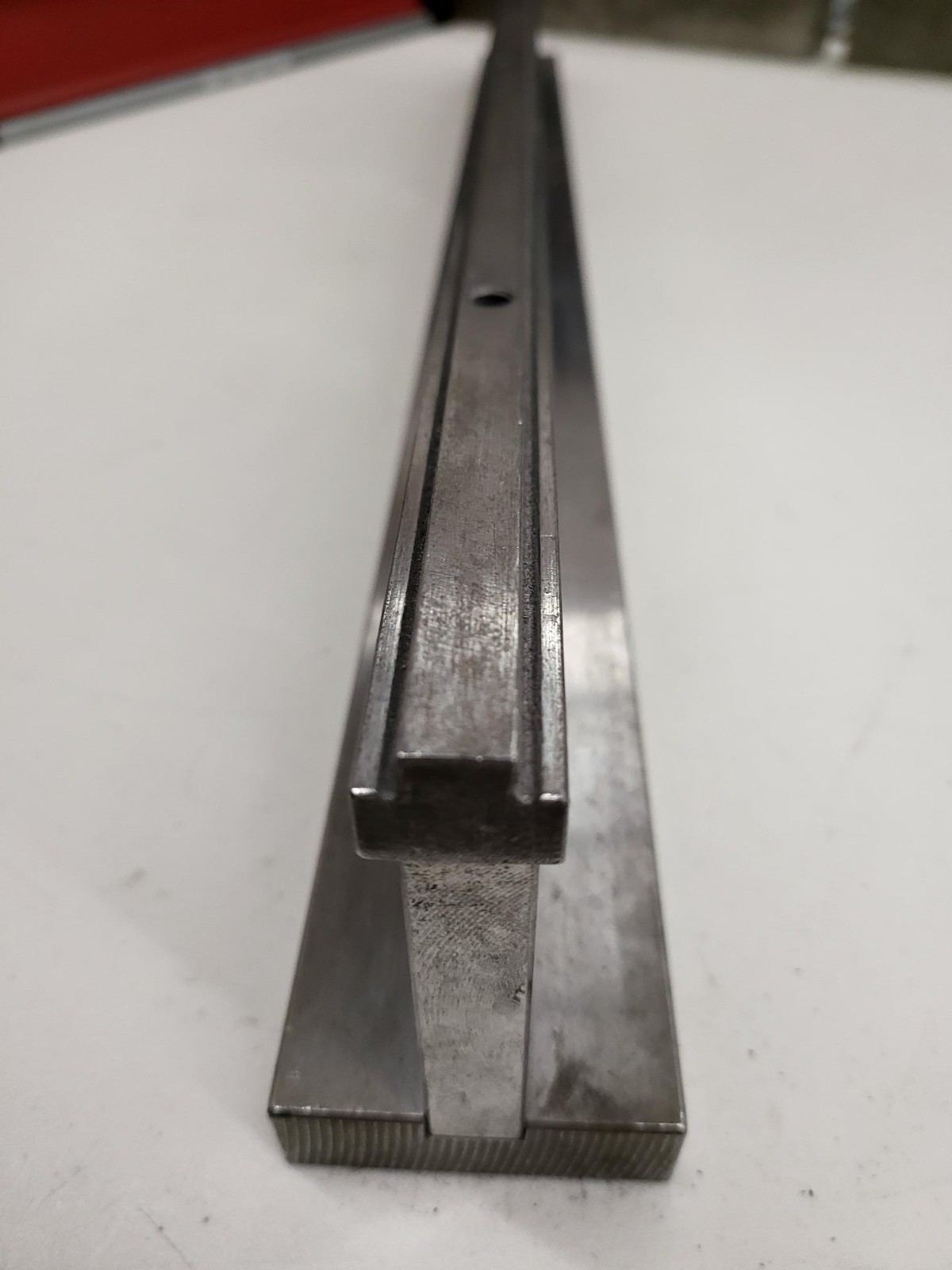 Amada Press Brake 1V Sash 330001 Die Holder 3.209″ Tall & Rail 31.75″ Long