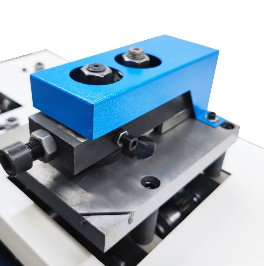220V Seam Lock Forming Machine 1.5KW Sheet Metal Seamer for 0.5-1.2mm Thickness