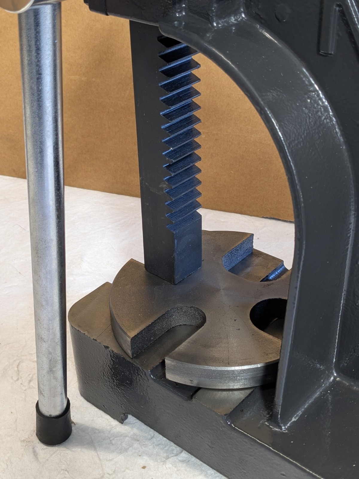 Single Leverage Manual Arbor Press 2 Ton Pressure 14" Stroke 1-5/8" Ra