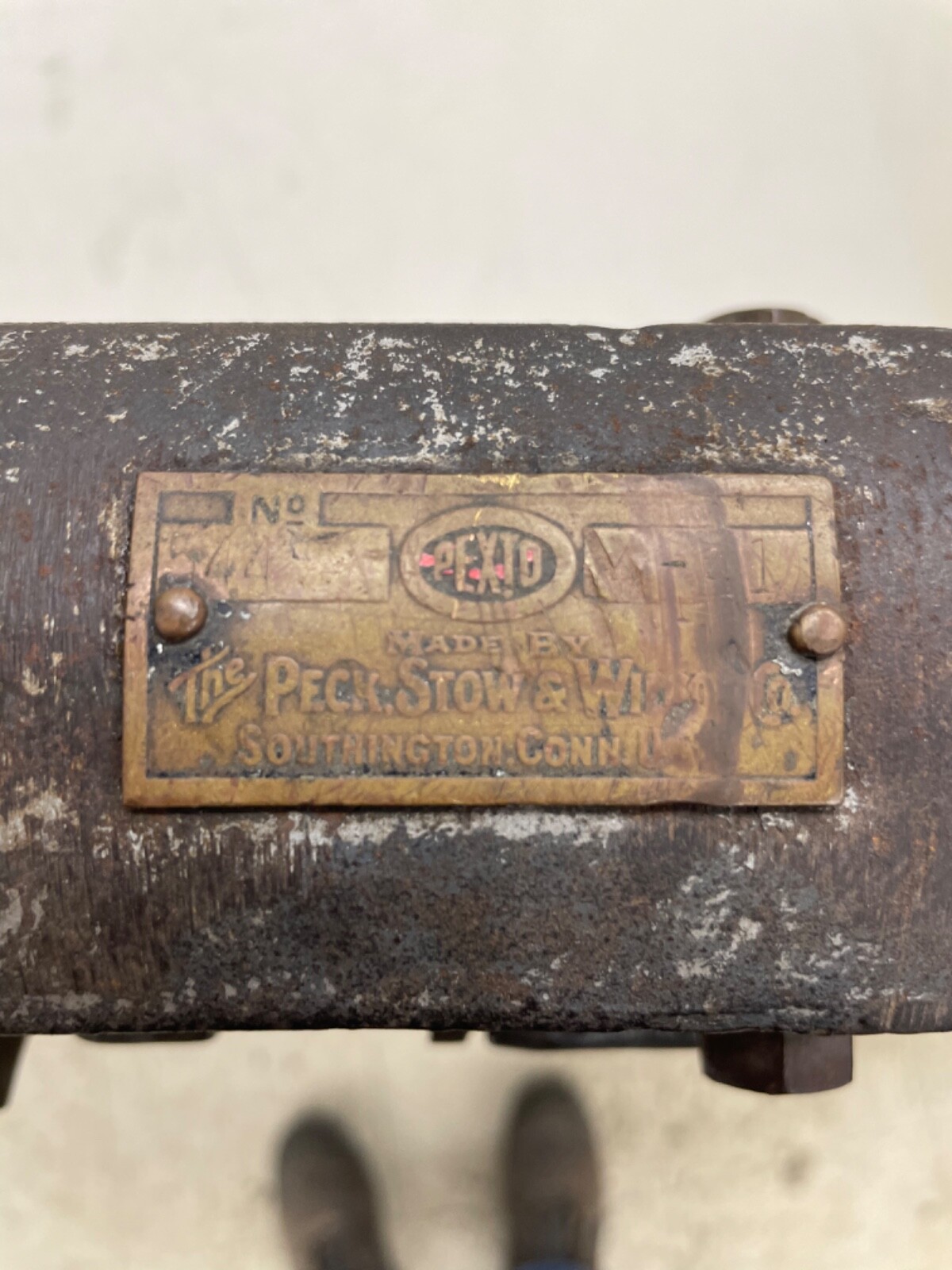 PEXTO MODEL 544 (541D-1) FORMING BEAD ROLLER WITH STAND, PECK STOW WILCOX CO.