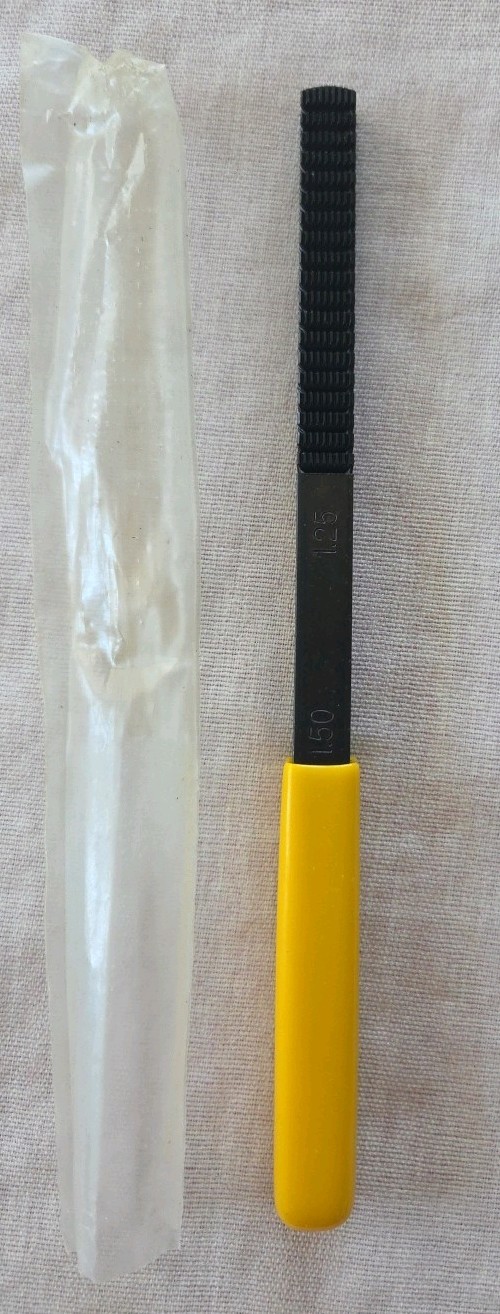 Thread Restoring File 8-in-1 Metric Thread Repair File Tool New