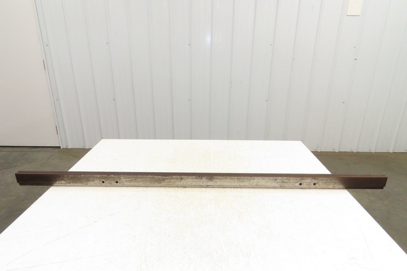 Press Brake Die 60″ Long 90° V 7/16″ W 1/4″ Deep 1-3/4″ H 1-1/16″ Wide 1/2″ Tan