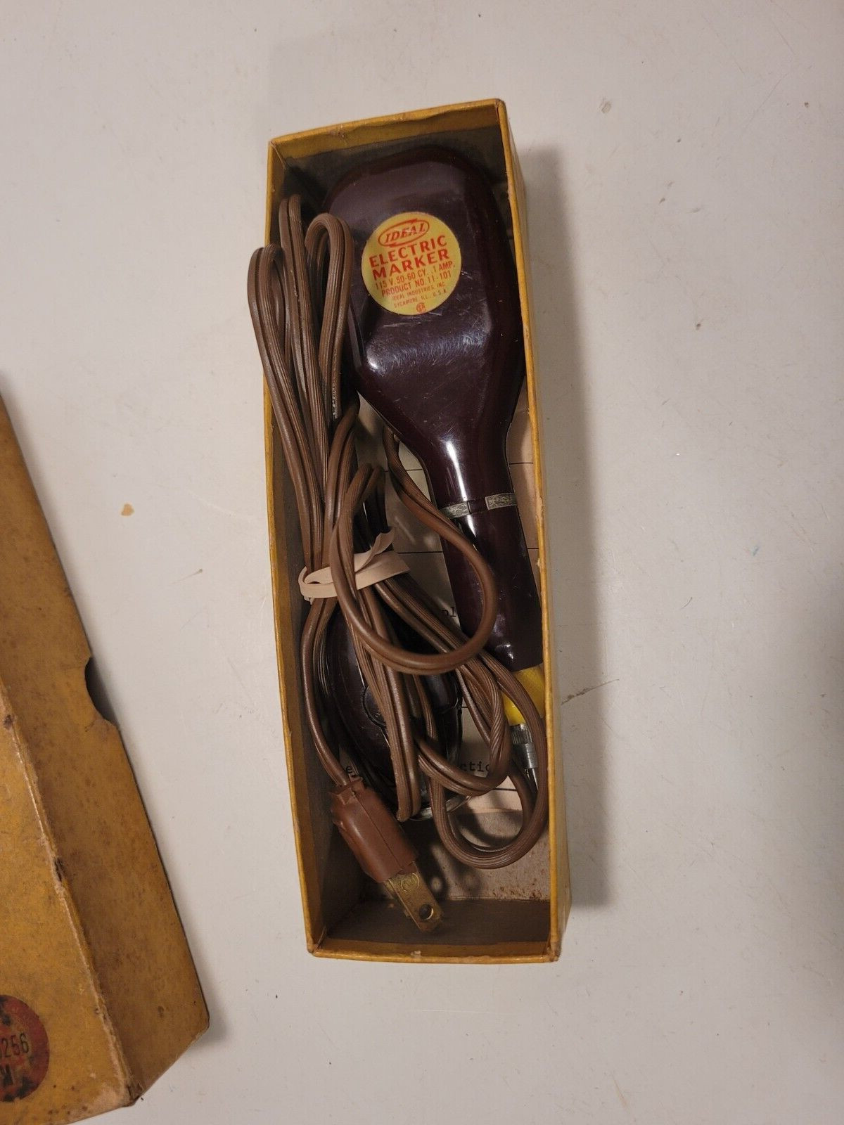 VINTAGE IDEAL Electric Diamond Point Marker Engraver USA 11-101