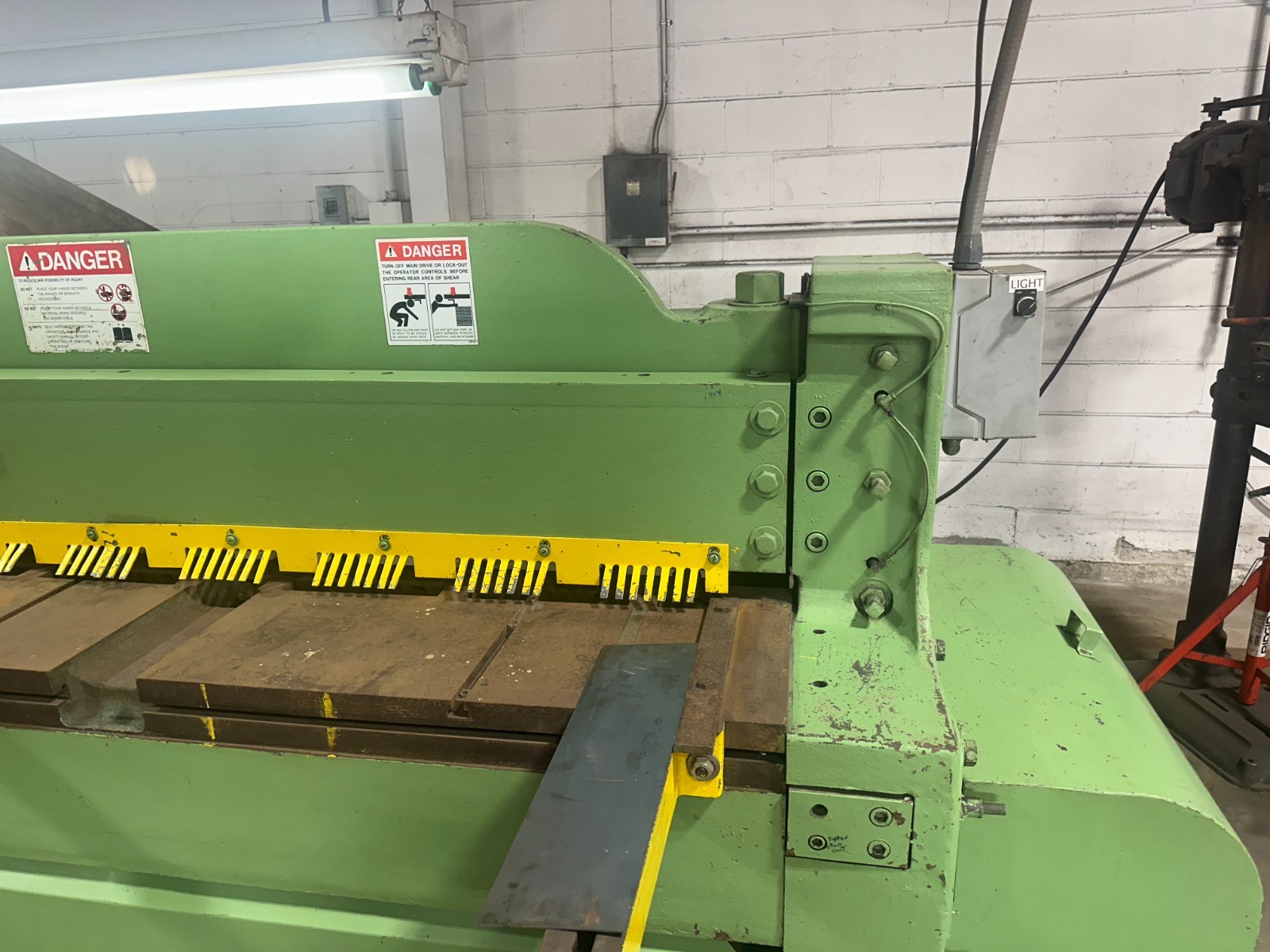 Pexto 10-U-10A Mechanical Shear, 10′ x 10 gauge, Spare Blades Great Condition
