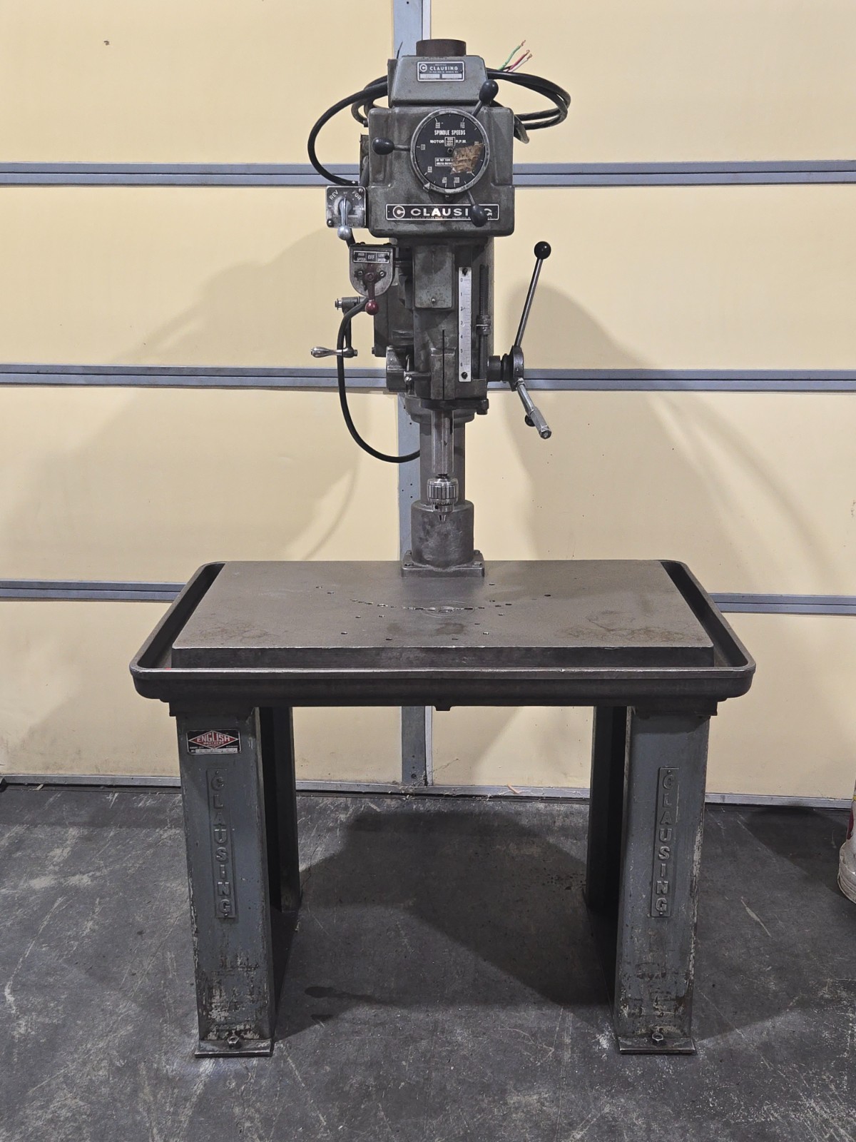 Clausing – 2287 – 20″ Variable Speed 1.5 HP – Drill Press – 40″ x 24″ Table