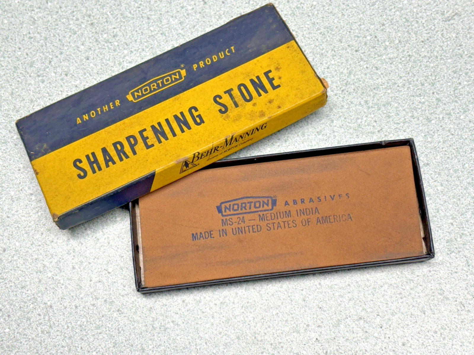 NORTON Medium India Round Edge Slip Stone FS24 Oil Sharpening Chisel Plane