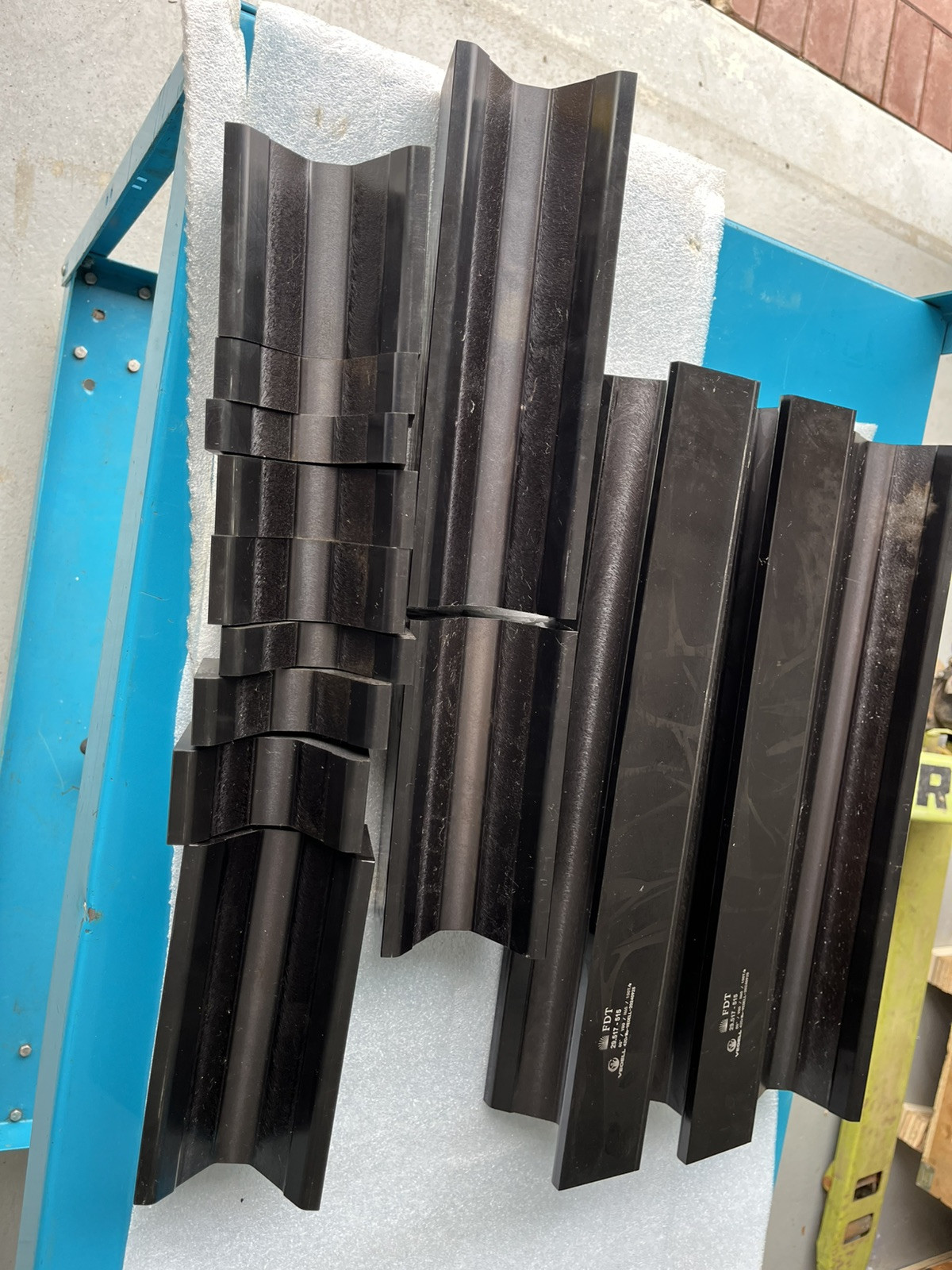 Press Brake Forming Die -80 mm Opening- 2595 MM SEG OR 102.250″ HARDENED BLACK