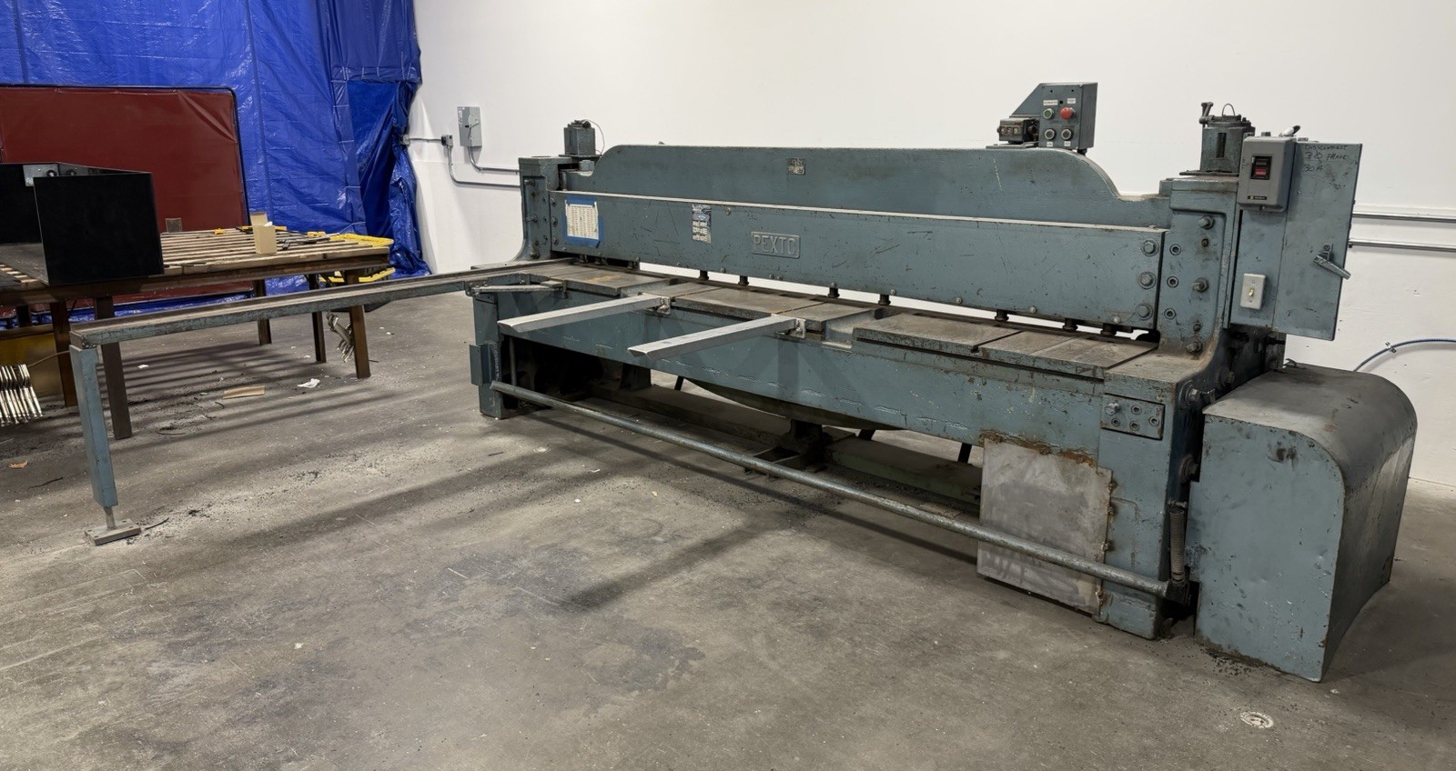 Pexto 10-U-10A mechanical power squaring shear