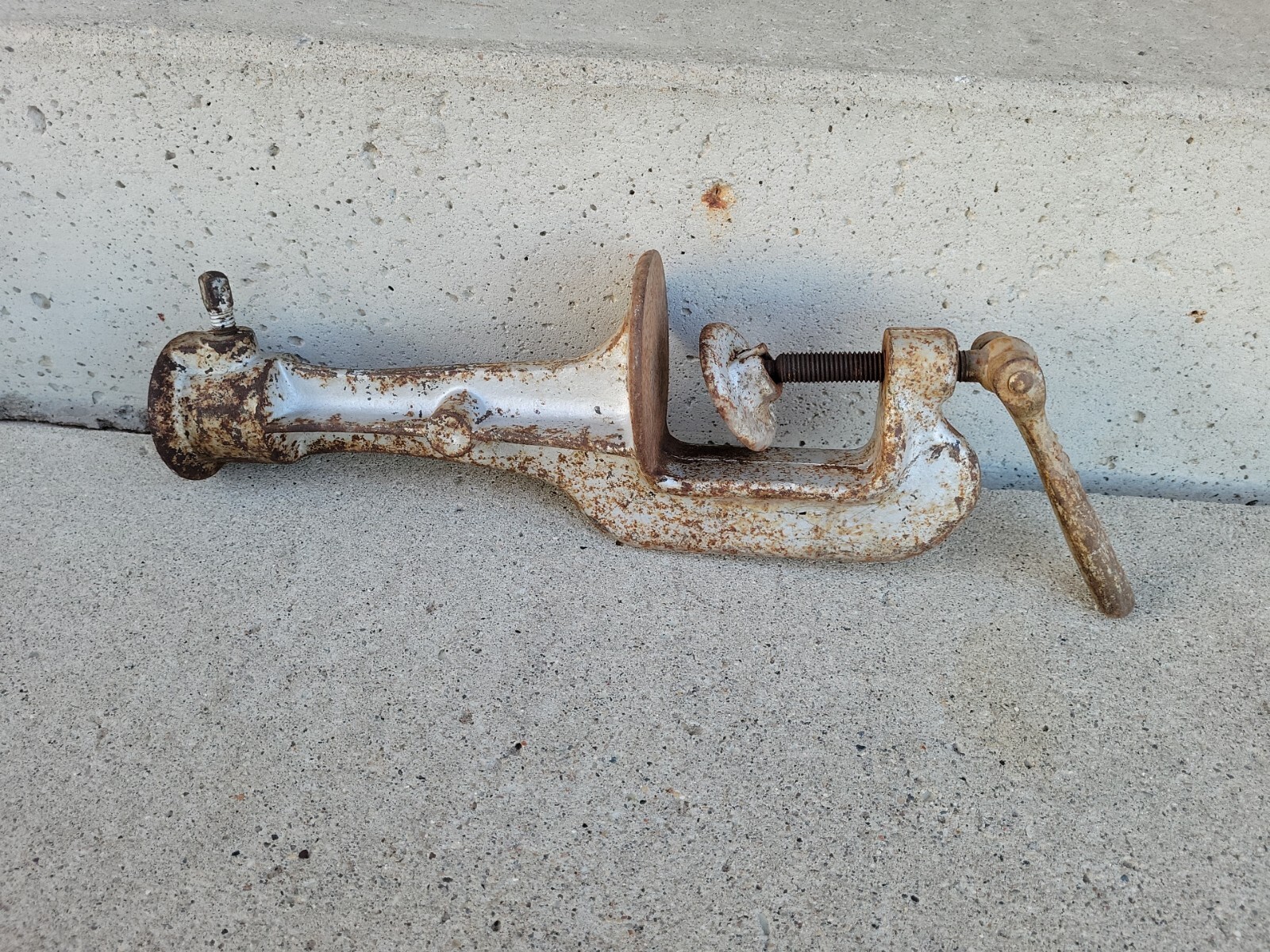 Vintage PS&W PEXTO Hand Crank Clamp On Tool Holder Crimp Burring Beading Rolling