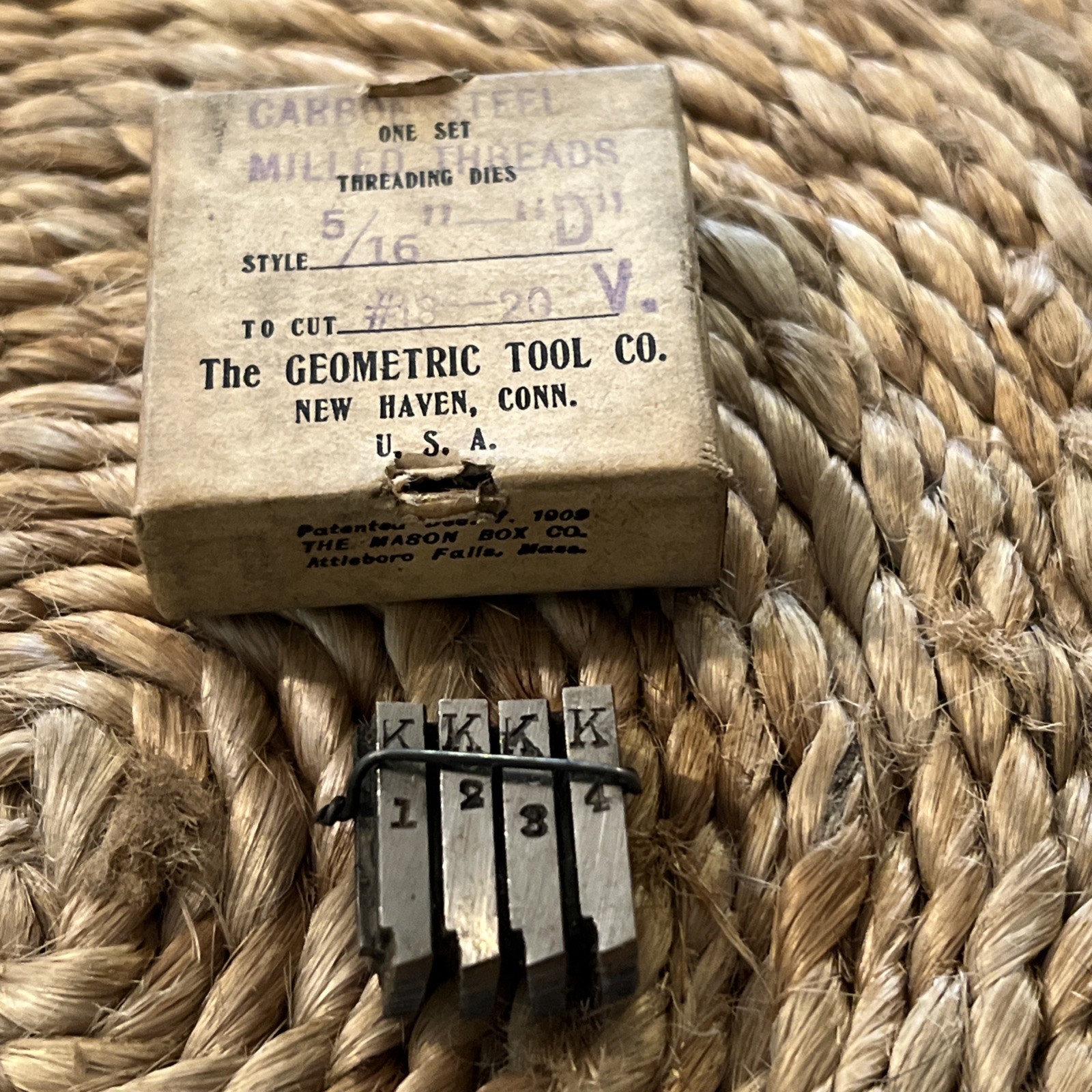 NOS Geometric 5/16” D Chasers #18-20 Thread (1-C2)