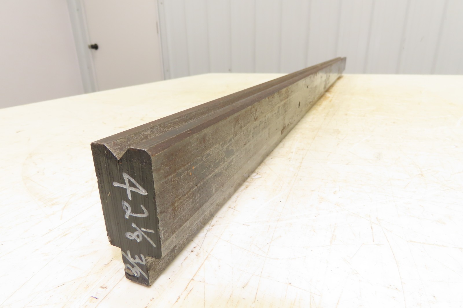 Press Brake Die 42-1/8″ Long 90° V 3/8″ W 3/16″ D 1-3/4″ H 1/2″ Tang