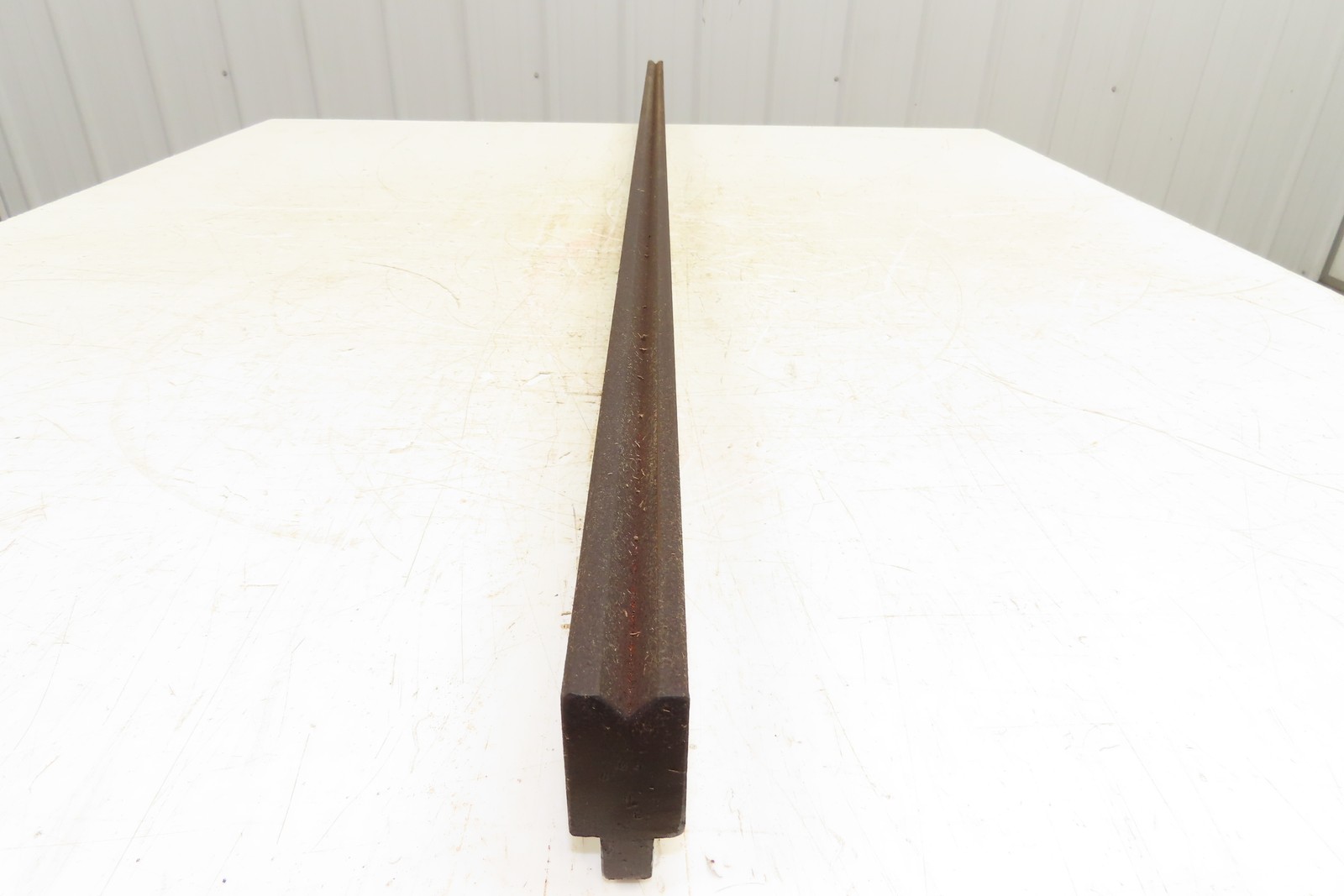 Press Brake Die 60″ Long 90° V 7/16″ W 1/4″ Deep 1-3/4″ H 1-1/16″ Wide 1/2″ Tan
