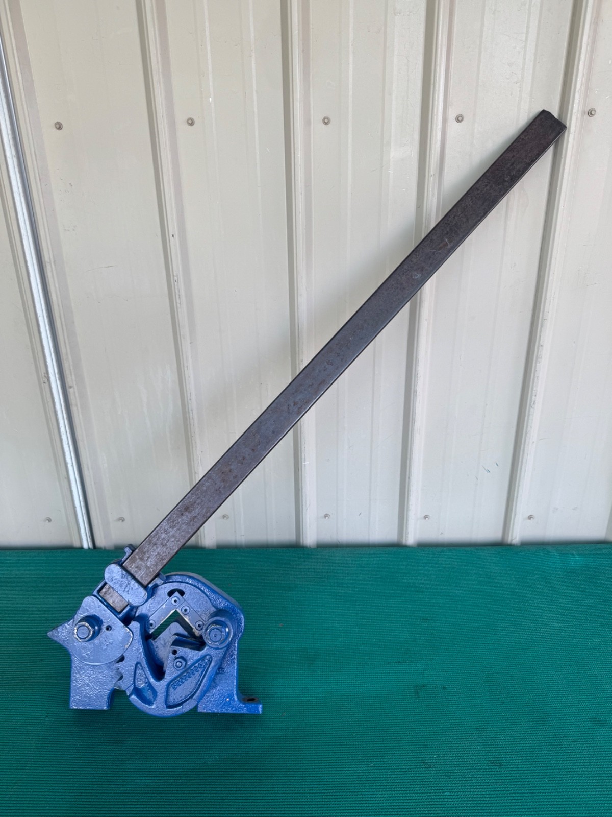 Vintage Roper Whitney Metal Angle Shear with Handle Capacity: 2″x 2″x 1/4″ – USA